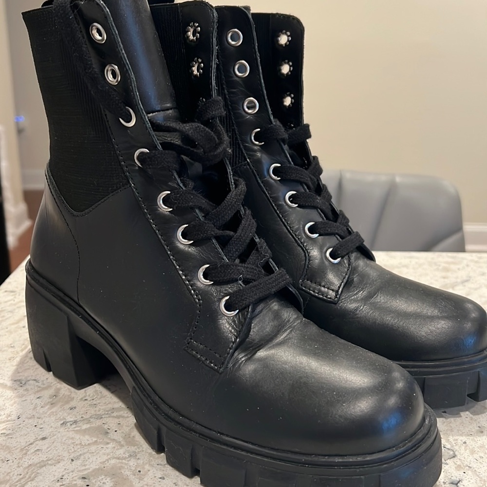 Steve Madden Boots